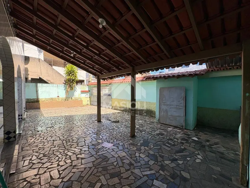 Foto 5 de Casa com 6 quartos para alugar, 300m2 em Cristóvão Colombo, Vila Velha - ES