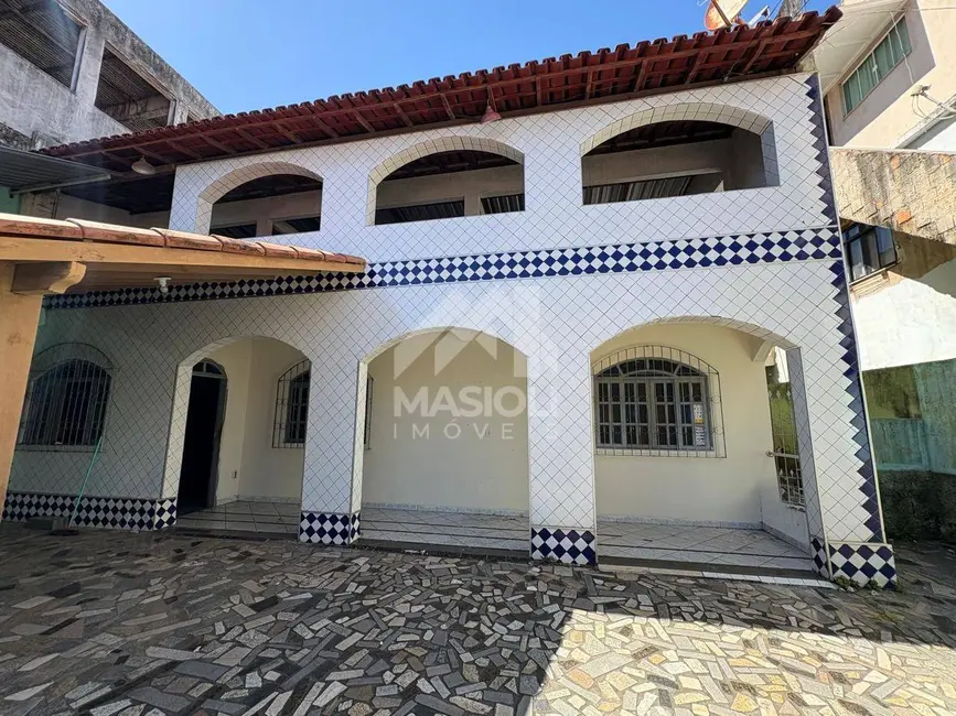 Foto 2 de Casa com 6 quartos para alugar, 300m2 em Cristóvão Colombo, Vila Velha - ES