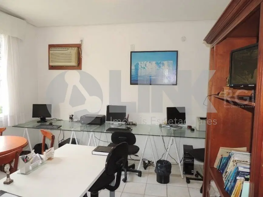 Foto 7 de Casa com 3 quartos à venda, 300m2 em Chácara das Pedras, Porto Alegre - RS