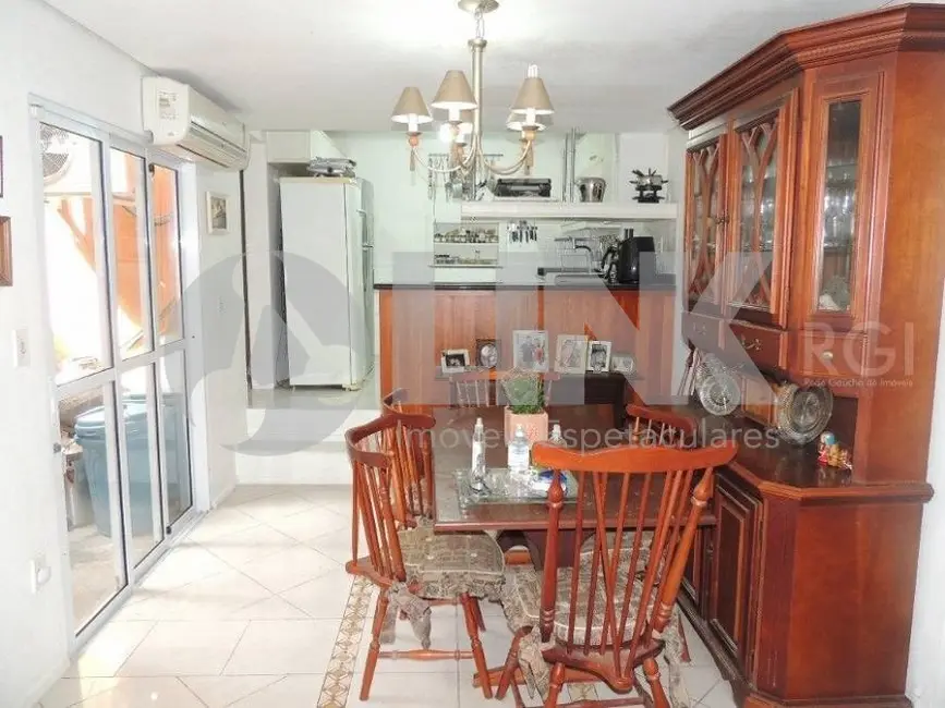 Foto 9 de Casa com 3 quartos à venda, 300m2 em Chácara das Pedras, Porto Alegre - RS