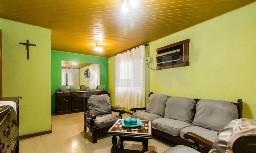 Casa com 3 quartos à venda, 278m2 em Rubem Berta, Porto Alegre - RS - imagem 8 Foto 8 de Casa com 3 quartos à venda, 278m2 em Rubem Berta, Porto Alegre - RS