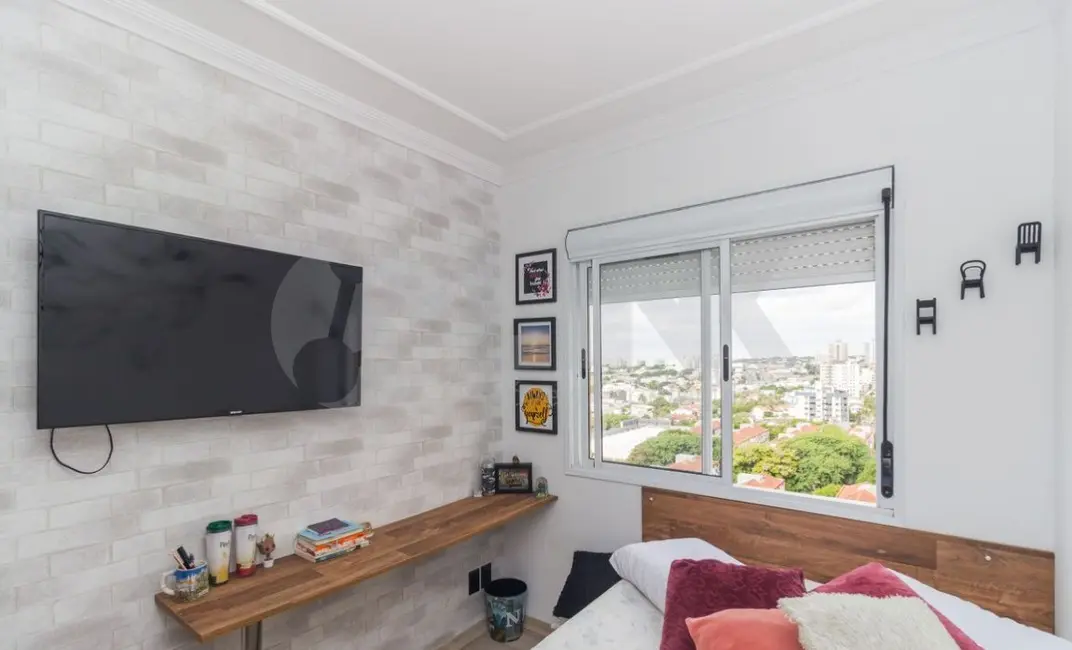 Foto 8 de Apartamento com 2 quartos à venda, 65m2 em Vila Ipiranga, Porto Alegre - RS