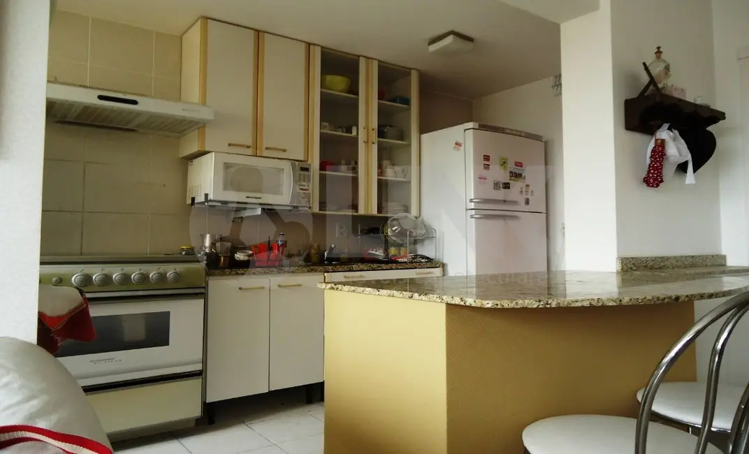 Foto 7 de Apartamento com 2 quartos à venda, 65m2 em Santo Antônio, Porto Alegre - RS