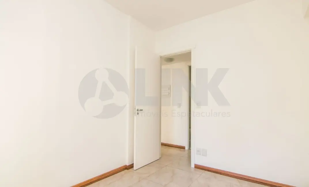 Foto 8 de Apartamento com 2 quartos à venda, 65m2 em Santo Antônio, Porto Alegre - RS