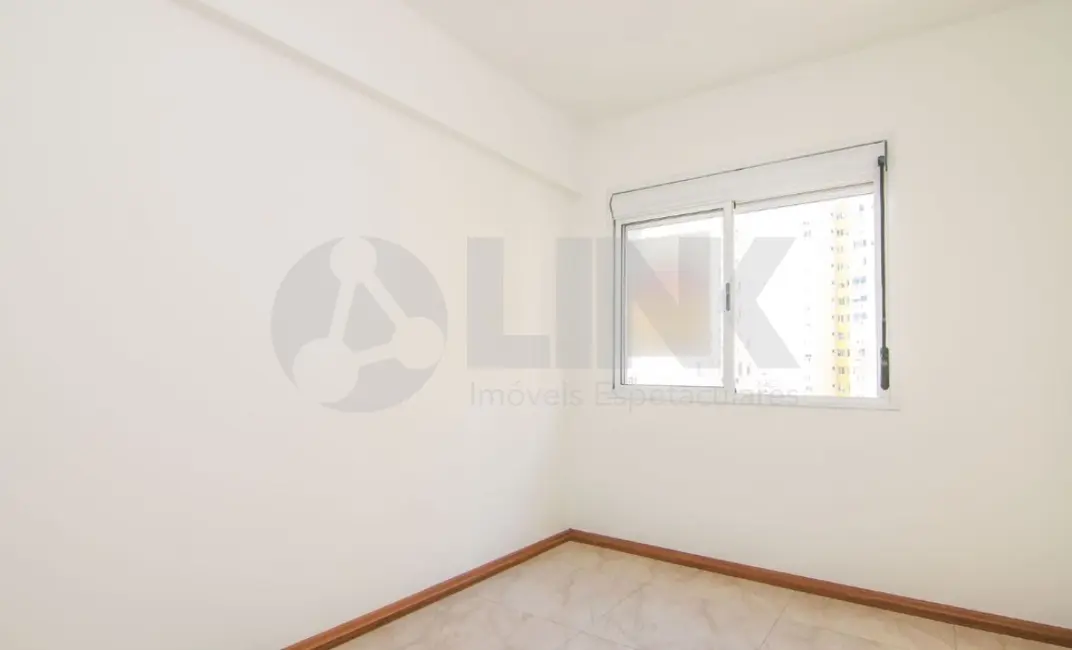 Foto 7 de Apartamento com 2 quartos à venda, 65m2 em Santo Antônio, Porto Alegre - RS