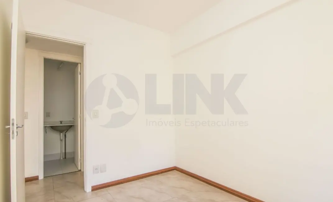 Foto 9 de Apartamento com 2 quartos à venda, 65m2 em Santo Antônio, Porto Alegre - RS