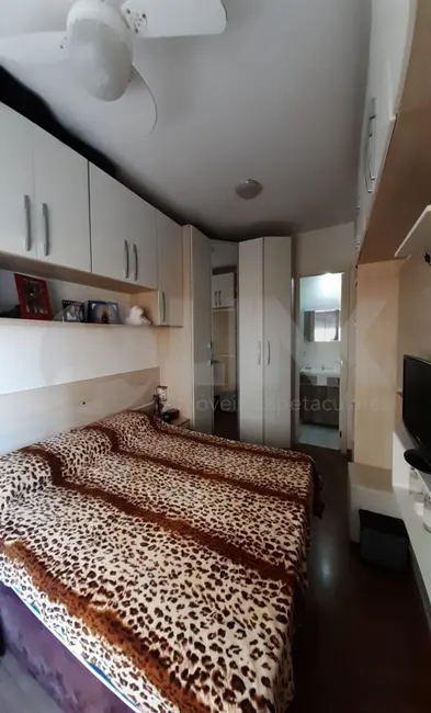 Apartamento com 3 quartos à venda, 66m2 em Santo Antônio, Porto Alegre - RS - imagem 5 Foto 5 de Apartamento com 3 quartos à venda, 66m2 em Santo Antônio, Porto Alegre - RS