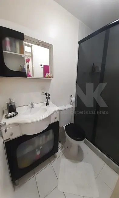 Apartamento com 3 quartos à venda, 66m2 em Santo Antônio, Porto Alegre - RS - imagem 8 Foto 8 de Apartamento com 3 quartos à venda, 66m2 em Santo Antônio, Porto Alegre - RS