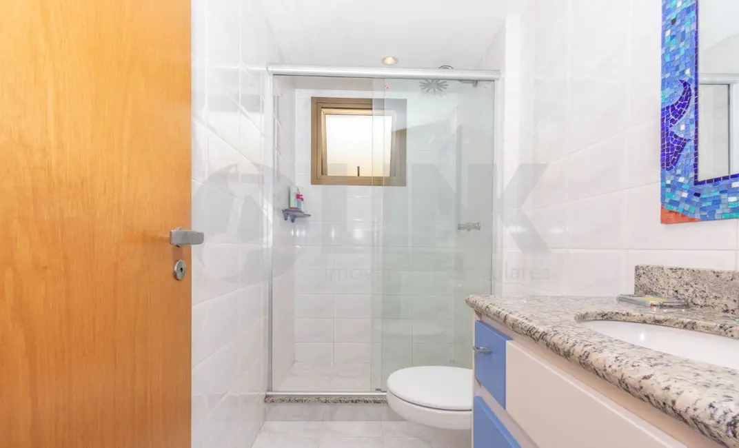 Apartamento com 3 quartos à venda, 87m2 em Passo da Areia, Porto Alegre - RS - imagem 9 Foto 9 de Apartamento com 3 quartos à venda, 87m2 em Passo da Areia, Porto Alegre - RS