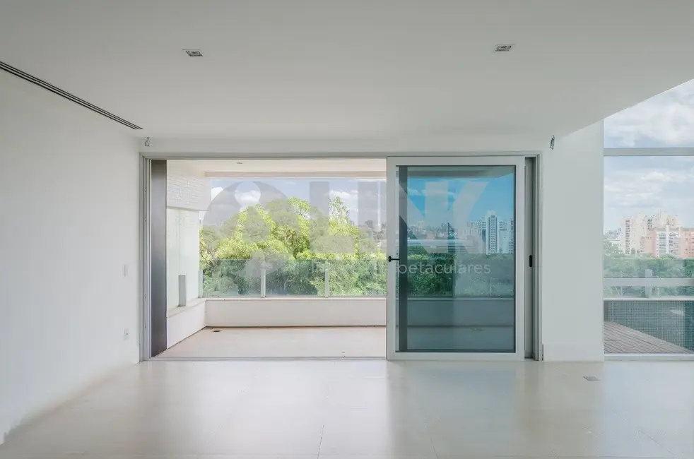 Apartamento com 3 quartos à venda, 227m2 em Jardim Europa, Porto Alegre - RS - imagem 1 Foto 1 de Apartamento com 3 quartos à venda, 227m2 em Jardim Europa, Porto Alegre - RS