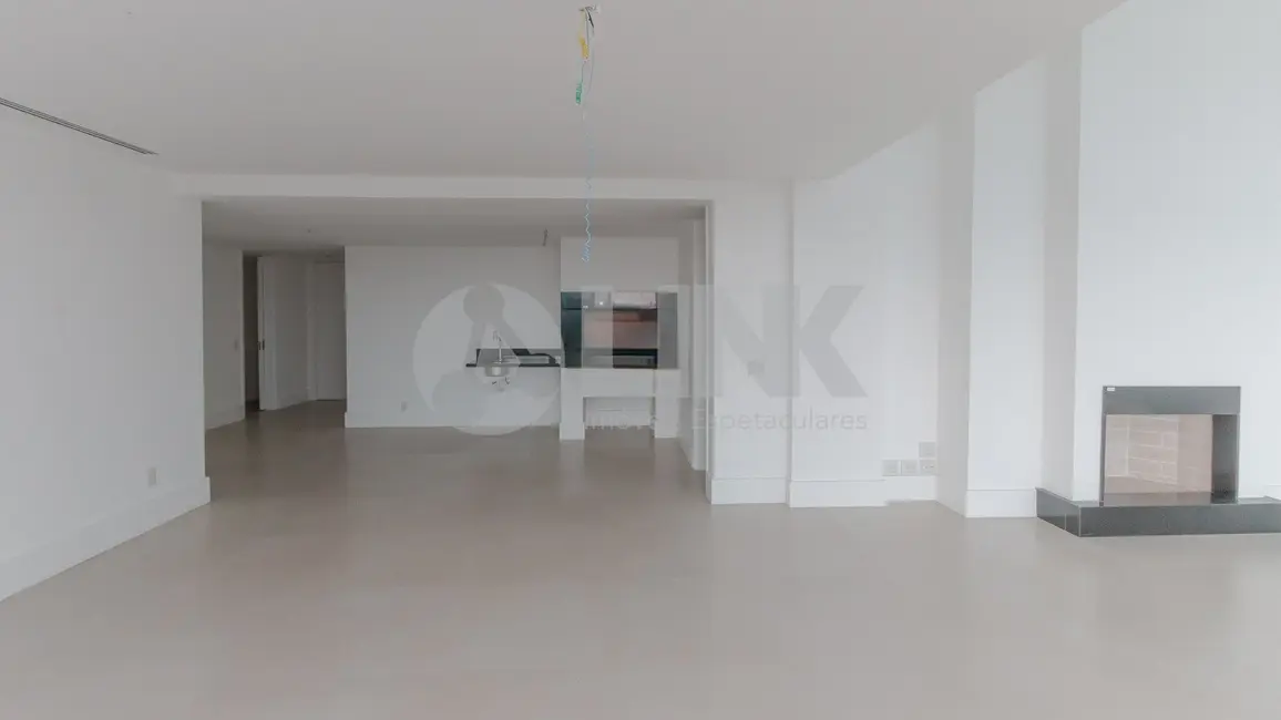 Apartamento com 3 quartos à venda, 227m2 em Jardim Europa, Porto Alegre - RS - imagem 8 Foto 8 de Apartamento com 3 quartos à venda, 227m2 em Jardim Europa, Porto Alegre - RS