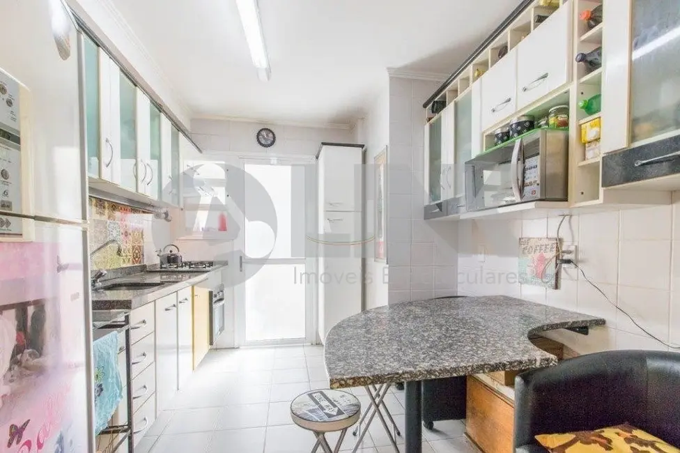 Apartamento com 3 quartos à venda, 110m2 em Auxiliadora, Porto Alegre - RS - imagem 6 Foto 6 de Apartamento com 3 quartos à venda, 110m2 em Auxiliadora, Porto Alegre - RS