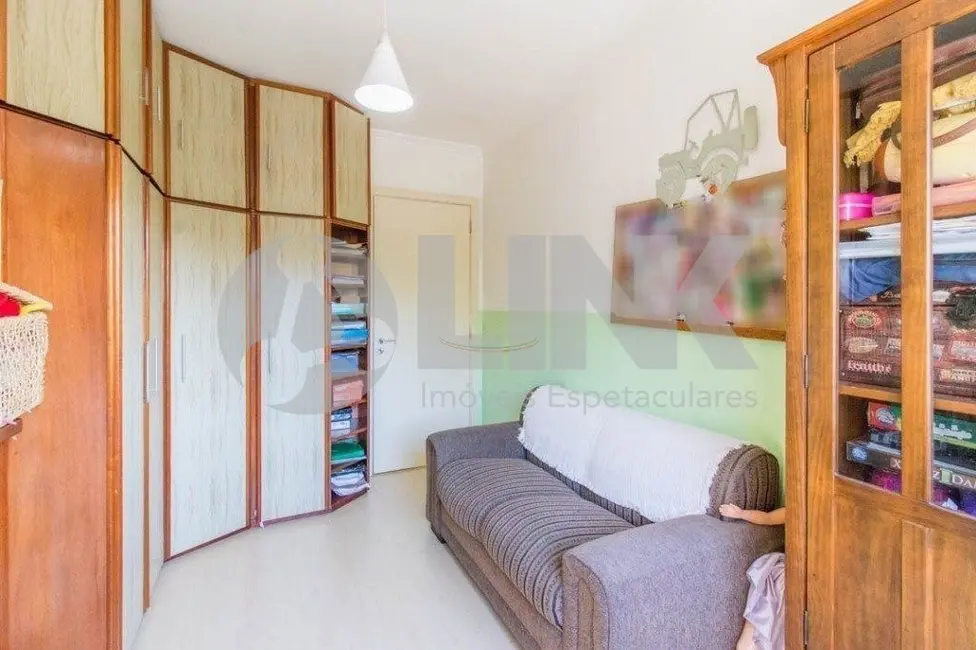 Apartamento com 3 quartos à venda, 110m2 em Auxiliadora, Porto Alegre - RS - imagem 8 Foto 8 de Apartamento com 3 quartos à venda, 110m2 em Auxiliadora, Porto Alegre - RS