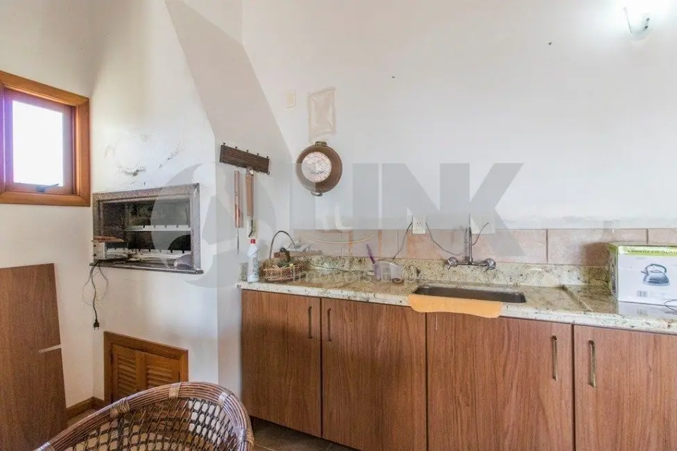 Foto 5 de Casa com 3 quartos à venda, 300m2 em Chácara das Pedras, Porto Alegre - RS