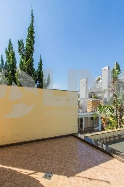 Foto 8 de Casa com 3 quartos à venda, 300m2 em Chácara das Pedras, Porto Alegre - RS