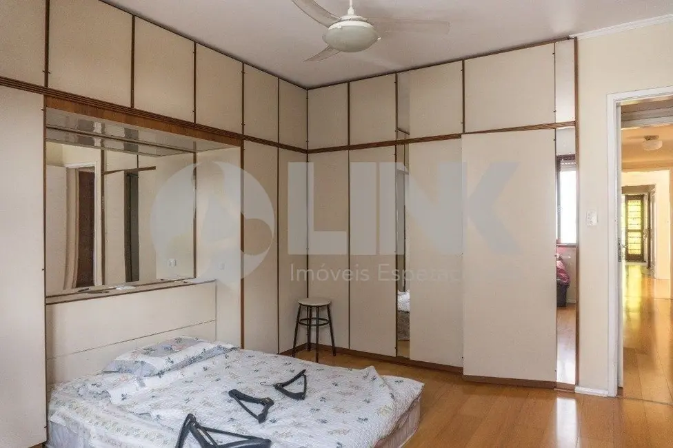 Casa com 5 quartos à venda, 297m2 em Chácara das Pedras, Porto Alegre - RS - imagem 9 Foto 9 de Casa com 5 quartos à venda, 297m2 em Chácara das Pedras, Porto Alegre - RS