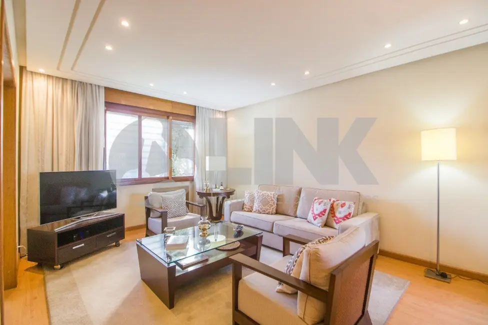 Foto 2 de Casa com 4 quartos à venda, 170m2 em São Sebastião, Porto Alegre - RS