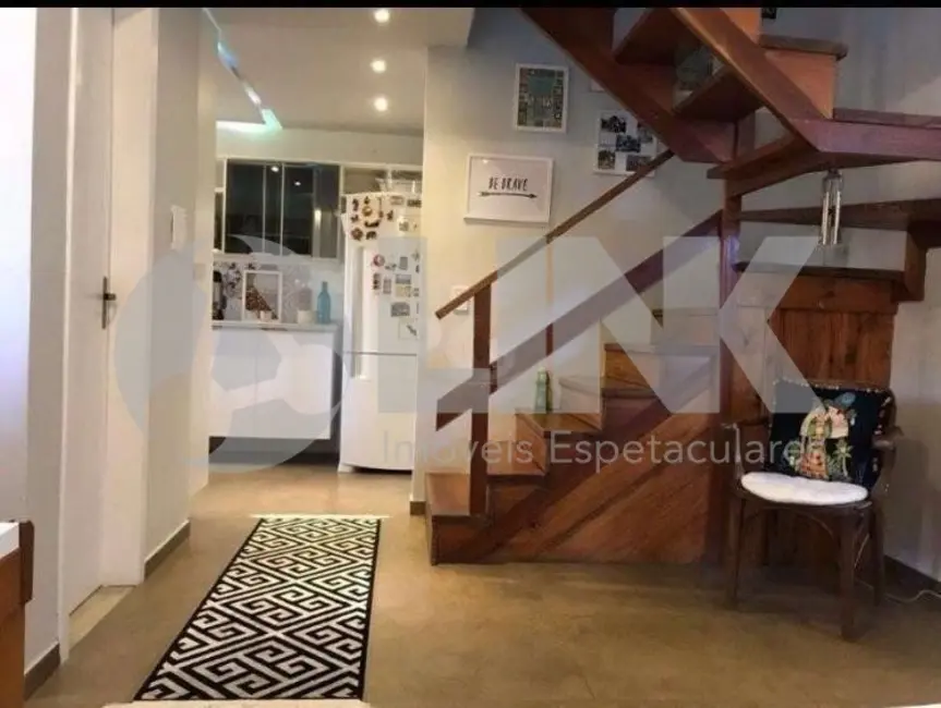 Foto 2 de Casa com 2 quartos à venda, 68m2 em Hípica, Porto Alegre - RS