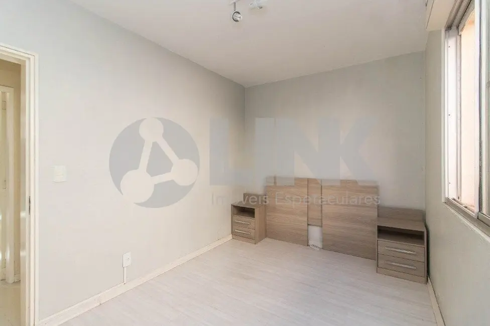 Foto 9 de Apartamento com 2 quartos à venda, 49m2 em Jardim Itu, Porto Alegre - RS