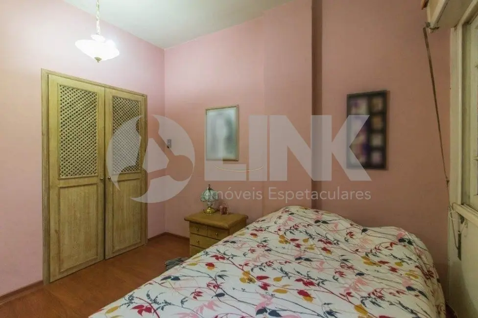 Apartamento com 3 quartos à venda, 140m2 em Centro Histórico, Porto Alegre - RS - imagem 8 Foto 8 de Apartamento com 3 quartos à venda, 140m2 em Centro Histórico, Porto Alegre - RS