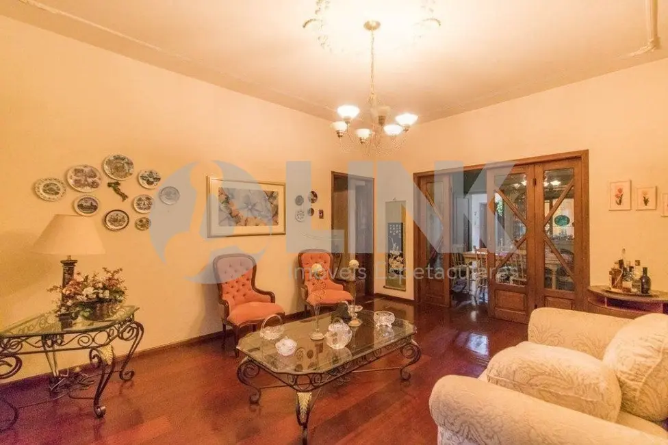 Apartamento com 3 quartos à venda, 140m2 em Centro Histórico, Porto Alegre - RS - imagem 5 Foto 5 de Apartamento com 3 quartos à venda, 140m2 em Centro Histórico, Porto Alegre - RS