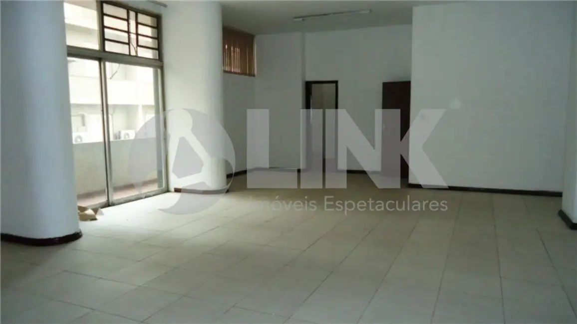 Sala Comercial à venda, 822m2 em Centro Histórico, Porto Alegre - RS - imagem 2 Foto 2 de Sala Comercial à venda, 822m2 em Centro Histórico, Porto Alegre - RS