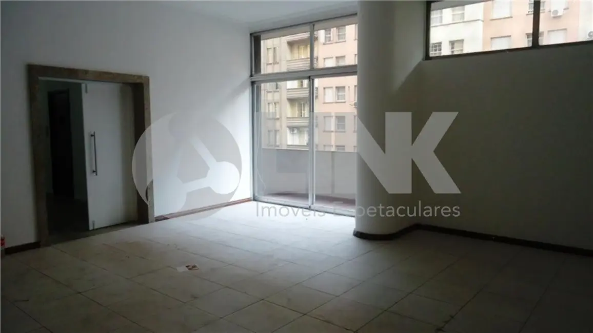 Sala Comercial à venda, 822m2 em Centro Histórico, Porto Alegre - RS - imagem 3 Foto 3 de Sala Comercial à venda, 822m2 em Centro Histórico, Porto Alegre - RS