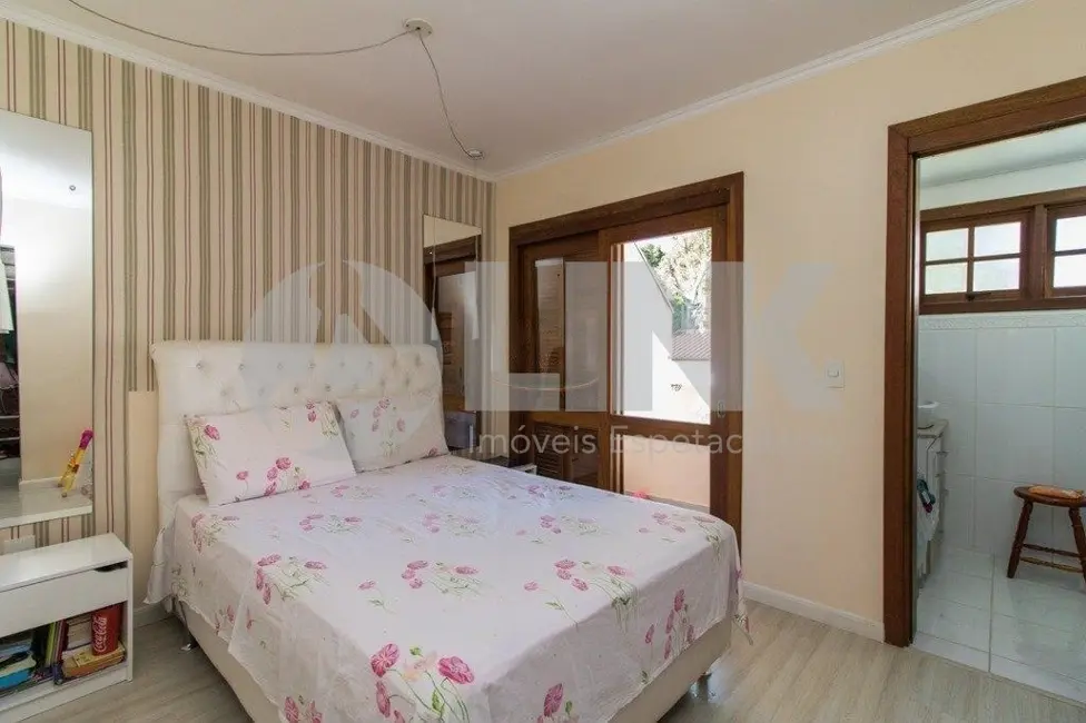 Foto 8 de Casa de Condomínio com 3 quartos à venda, 181m2 em Ipanema, Porto Alegre - RS