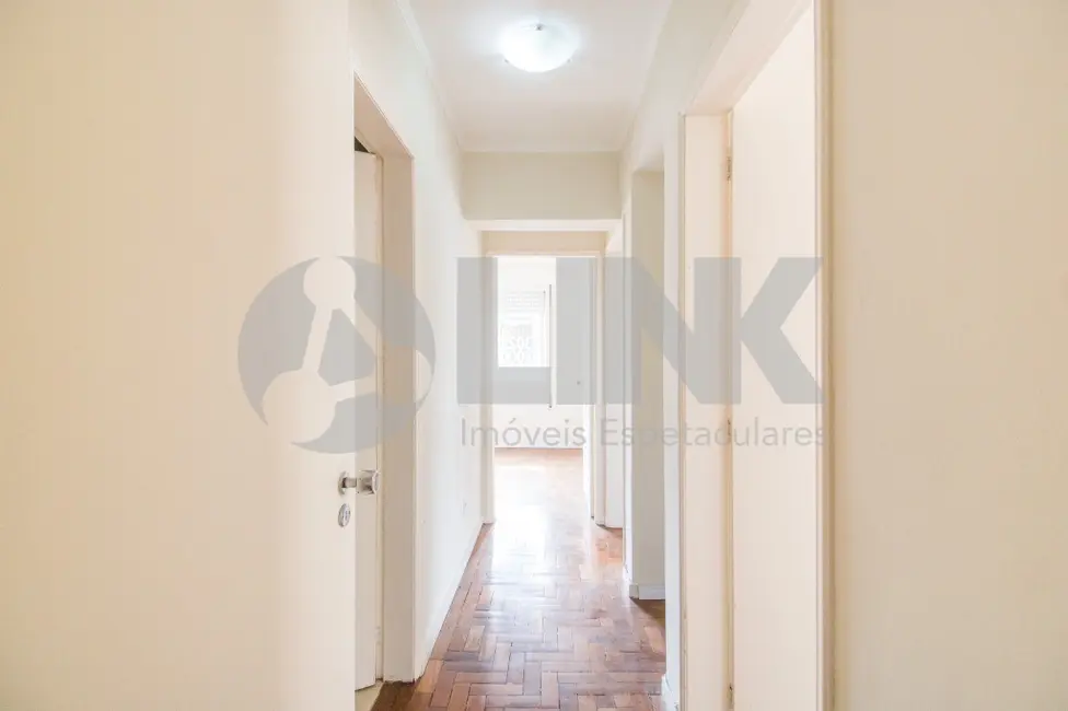 Apartamento com 3 quartos à venda, 96m2 em Rio Branco, Porto Alegre - RS - imagem 5 Foto 5 de Apartamento com 3 quartos à venda, 96m2 em Rio Branco, Porto Alegre - RS