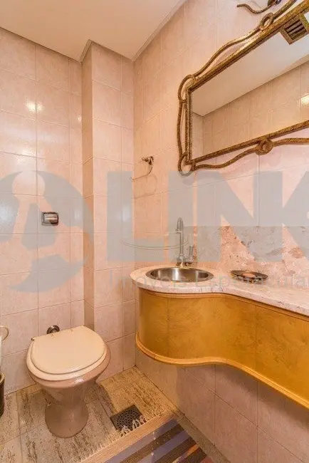 Apartamento com 4 quartos à venda, 200m2 em Bela Vista, Porto Alegre - RS - imagem 9 Foto 9 de Apartamento com 4 quartos à venda, 200m2 em Bela Vista, Porto Alegre - RS