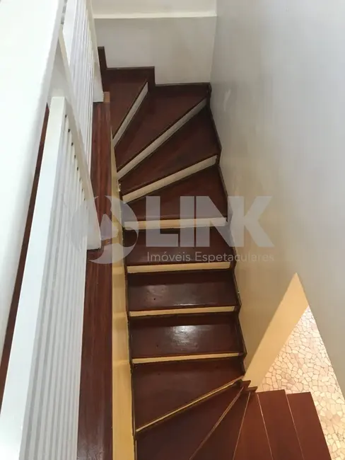 Casa com 6 quartos à venda, 480m2 em Passo da Areia, Porto Alegre - RS - imagem 9 Foto 9 de Casa com 6 quartos à venda, 480m2 em Passo da Areia, Porto Alegre - RS