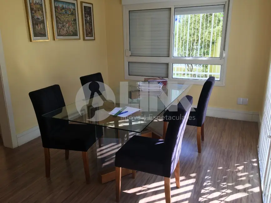 Casa com 6 quartos à venda, 480m2 em Passo da Areia, Porto Alegre - RS - imagem 3 Foto 3 de Casa com 6 quartos à venda, 480m2 em Passo da Areia, Porto Alegre - RS