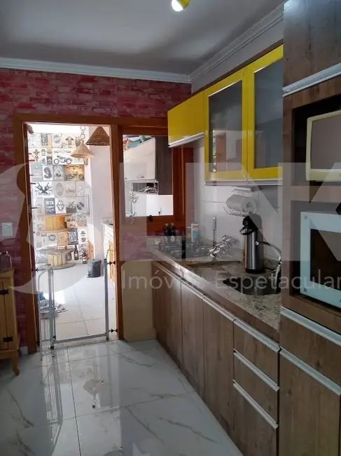 Casa de Condomínio com 2 quartos à venda, 75m2 em Hípica, Porto Alegre - RS - imagem 6 Foto 6 de Casa de Condomínio com 2 quartos à venda, 75m2 em Hípica, Porto Alegre - RS