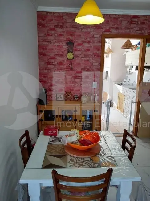 Casa de Condomínio com 2 quartos à venda, 75m2 em Hípica, Porto Alegre - RS - imagem 4 Foto 4 de Casa de Condomínio com 2 quartos à venda, 75m2 em Hípica, Porto Alegre - RS