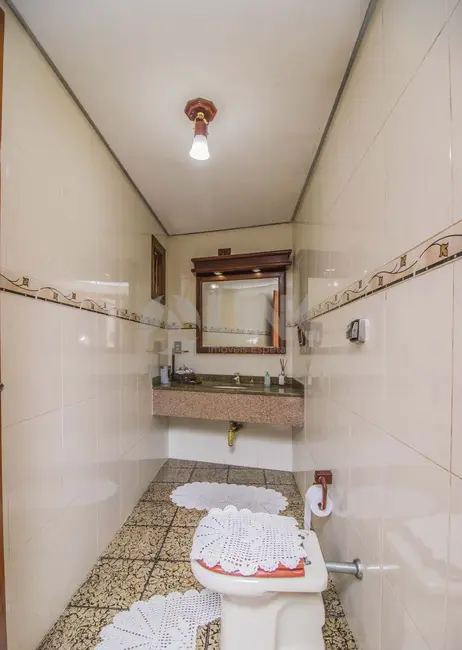 Casa com 4 quartos à venda, 340m2 em Vila Ipiranga, Porto Alegre - RS - imagem 8 Foto 8 de Casa com 4 quartos à venda, 340m2 em Vila Ipiranga, Porto Alegre - RS