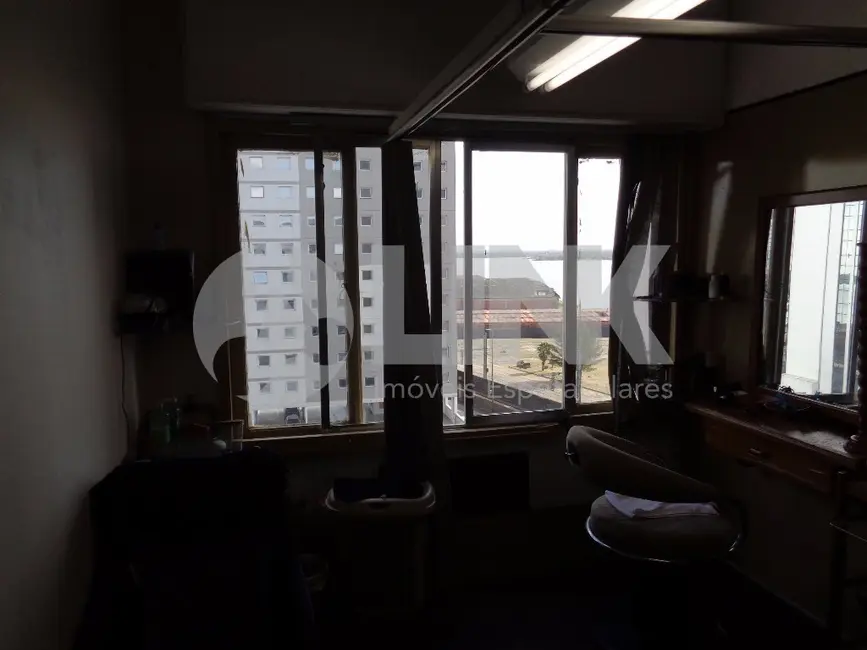 Sala Comercial à venda, 64m2 em Centro Histórico, Porto Alegre - RS - imagem 6 Foto 6 de Sala Comercial à venda, 64m2 em Centro Histórico, Porto Alegre - RS