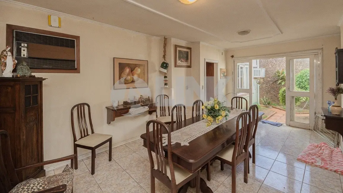 Casa com 4 quartos à venda, 255m2 em Chácara das Pedras, Porto Alegre - RS - imagem 5 Foto 5 de Casa com 4 quartos à venda, 255m2 em Chácara das Pedras, Porto Alegre - RS