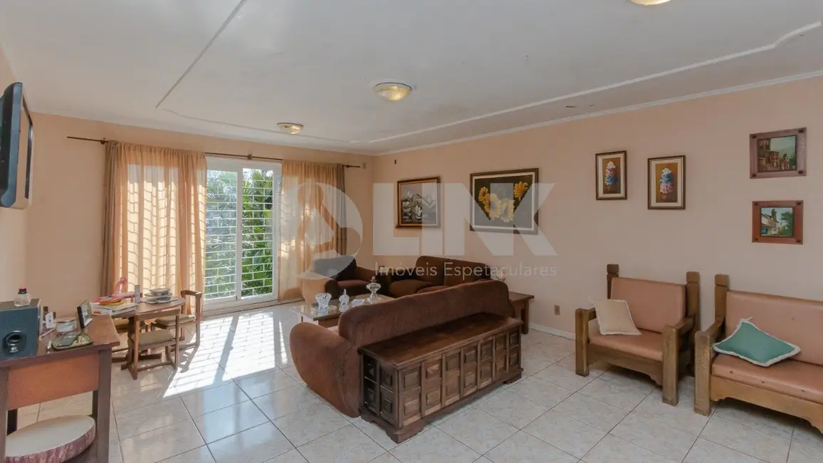 Casa com 4 quartos à venda, 255m2 em Chácara das Pedras, Porto Alegre - RS - imagem 7 Foto 7 de Casa com 4 quartos à venda, 255m2 em Chácara das Pedras, Porto Alegre - RS