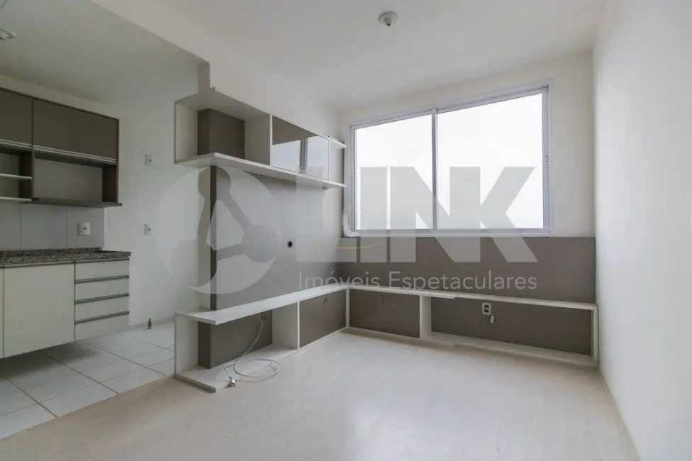 Foto 2 de Apartamento com 3 quartos à venda, 61m2 em Cavalhada, Porto Alegre - RS