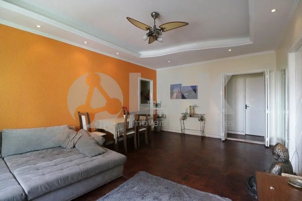 Apartamento com 4 quartos à venda, 126m2 em Centro Histórico, Porto Alegre - RS - imagem 3 Foto 3 de Apartamento com 4 quartos à venda, 126m2 em Centro Histórico, Porto Alegre - RS