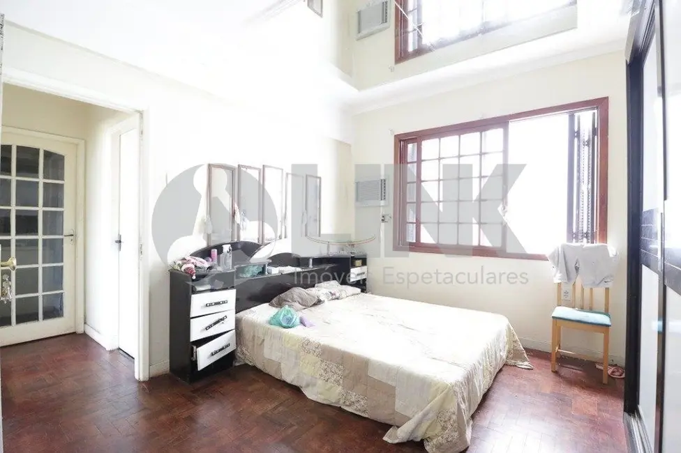 Apartamento com 4 quartos à venda, 126m2 em Centro Histórico, Porto Alegre - RS - imagem 5 Foto 5 de Apartamento com 4 quartos à venda, 126m2 em Centro Histórico, Porto Alegre - RS