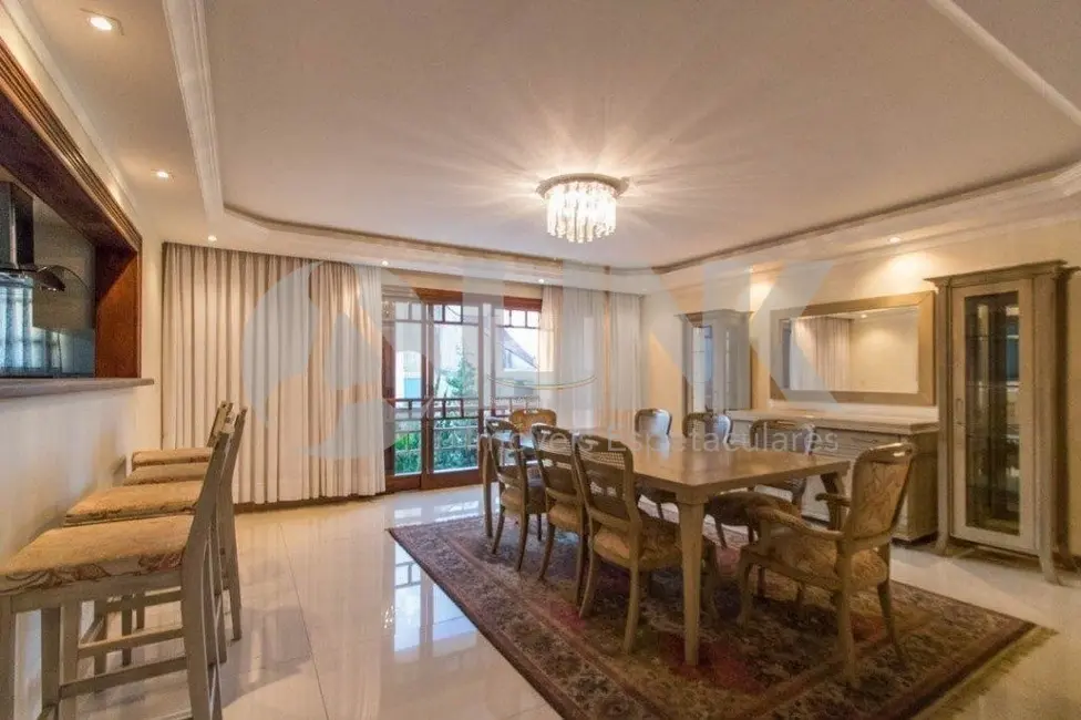 Foto 1 de Casa com 4 quartos à venda, 499m2 em Vila Ipiranga, Porto Alegre - RS
