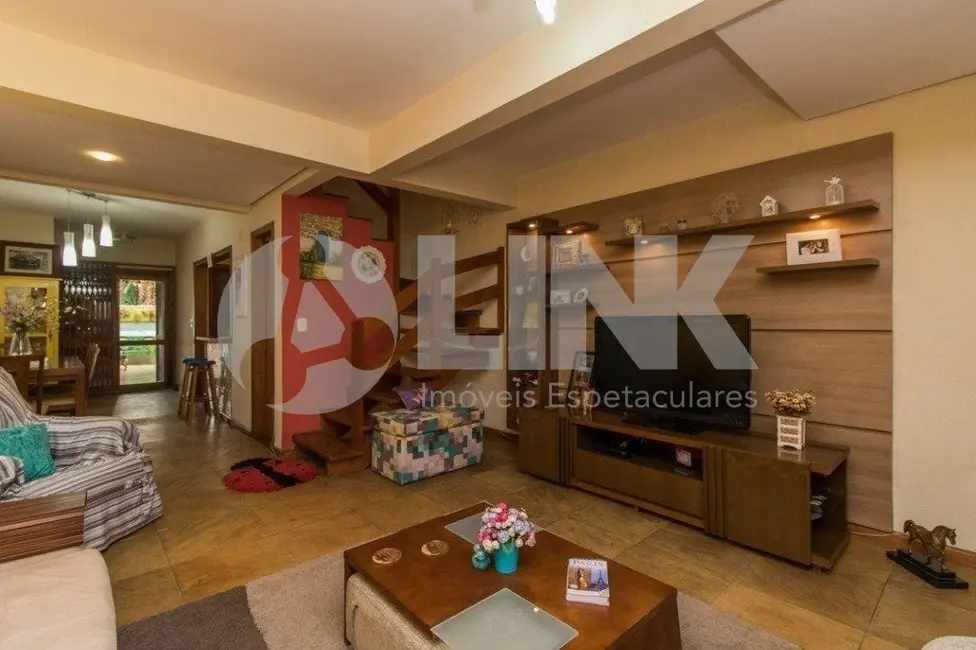 Foto 1 de Casa de Condomínio com 3 quartos à venda, 240m2 em Ipanema, Porto Alegre - RS