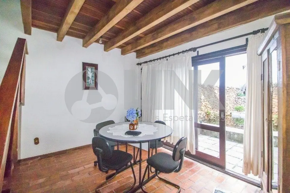 Foto 5 de Casa com 3 quartos à venda, 218m2 em Ipanema, Porto Alegre - RS