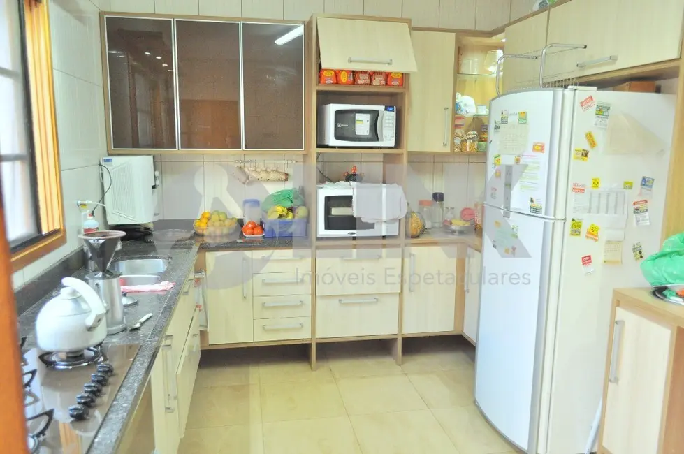 Foto 6 de Casa com 3 quartos à venda, 240m2 em Ipanema, Porto Alegre - RS