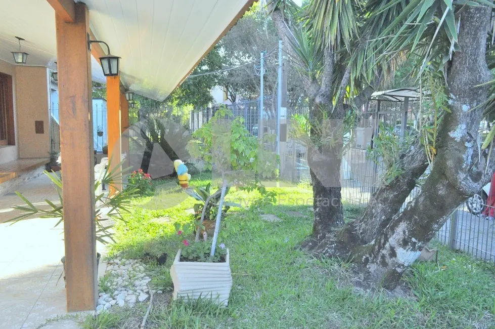 Foto 8 de Casa com 3 quartos à venda, 240m2 em Ipanema, Porto Alegre - RS