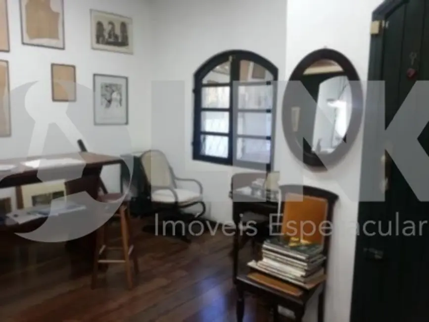 Casa com 2 quartos à venda, 60m2 em Higienópolis, Porto Alegre - RS - imagem 5 Foto 5 de Casa com 2 quartos à venda, 60m2 em Higienópolis, Porto Alegre - RS
