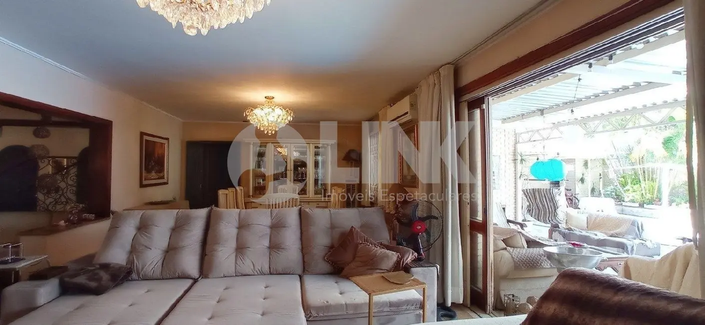 Foto 3 de Casa de Condomínio com 3 quartos à venda, 374m2 em Jardim Lindóia, Porto Alegre - RS