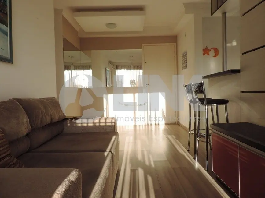 Apartamento com 2 quartos à venda, 48m2 em Jardim Itu, Porto Alegre - RS - imagem 3 Foto 3 de Apartamento com 2 quartos à venda, 48m2 em Jardim Itu, Porto Alegre - RS