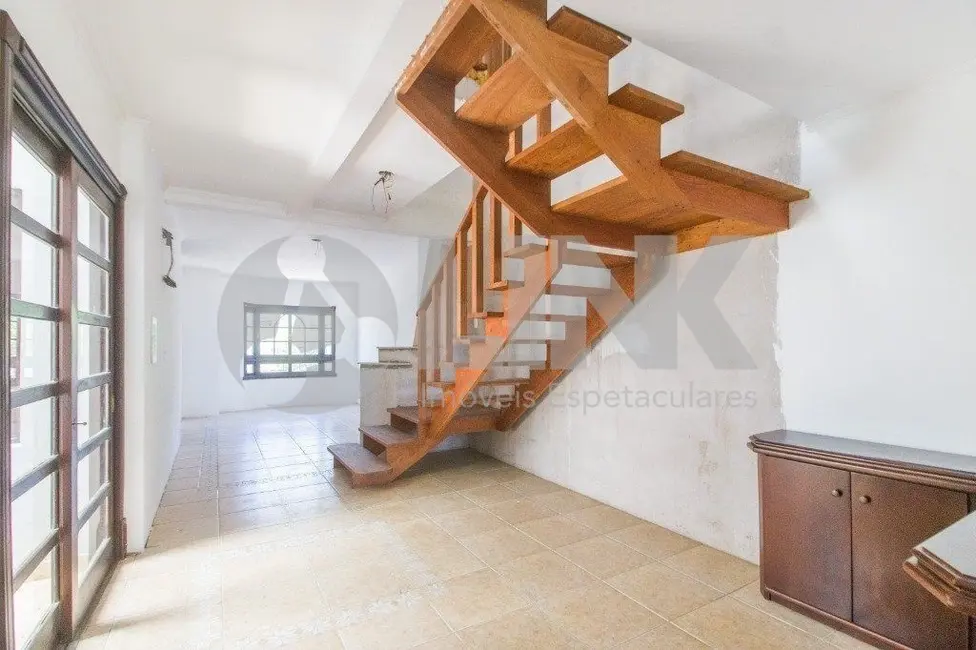 Foto 1 de Casa com 3 quartos à venda, 300m2 em Jardim Itu, Porto Alegre - RS